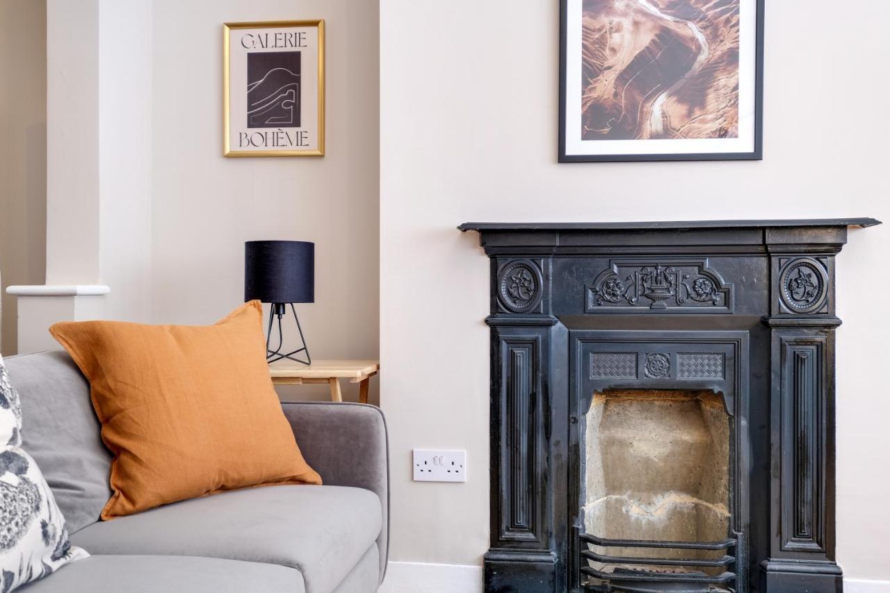 Luxury 3 Bedroom 2 Bathroom House, Fulham By 360Stays London Exterior photo