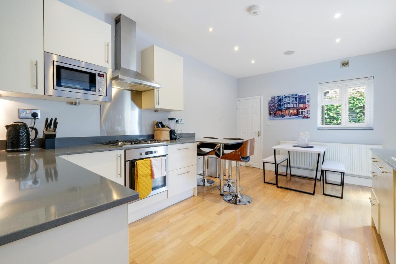 Luxury 3 Bedroom 2 Bathroom House, Fulham By 360Stays London Exterior photo